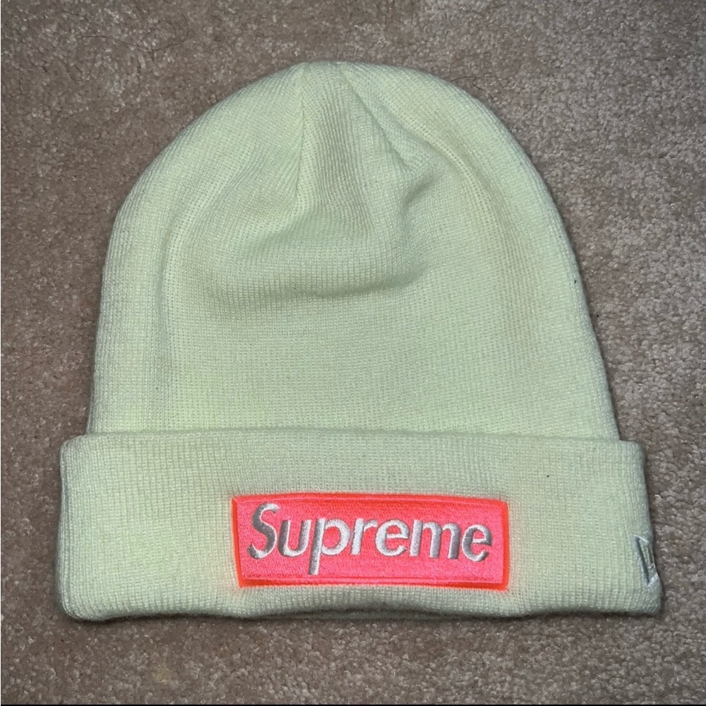 Supreme New Era Box Logo Beanie (FW17) - Pale Lime